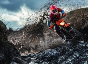 开云体育官网-马德里竞技鏖战比利亚雷亚尔，苏亚雷斯一锤定音，再显关键先生本色