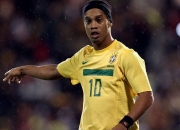 开云足球直播-欧冠烽火与NBA变奏曲，当老鹰单节风暴席卷湖人，我们看见了竞技体育的残酷美学