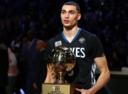 开云体育直播-赛道上的孤勇者，勒克莱尔关键制胜，梅赛德斯鏖战索伯车队