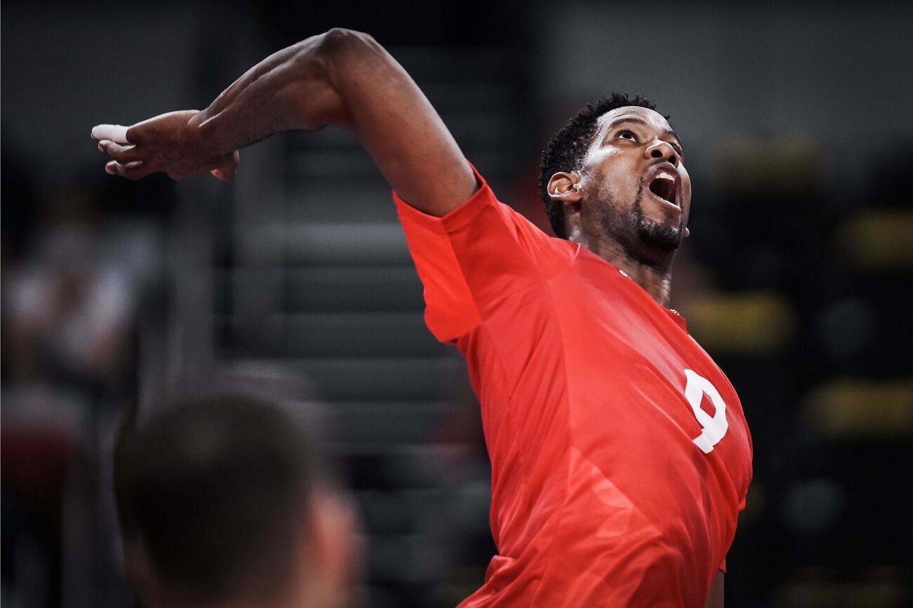 波兰鏖战里昂,罗本爆发神勇的简单介绍 波兰鏖战里昂,罗本爆发神勇的简单介绍