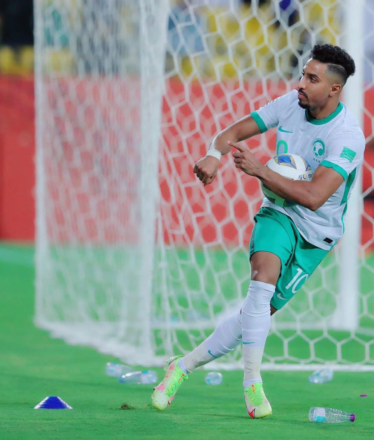 墨西哥爆冷那不勒斯,萨内绝境逆转 墨西哥爆冷那不勒斯,萨内绝境逆转