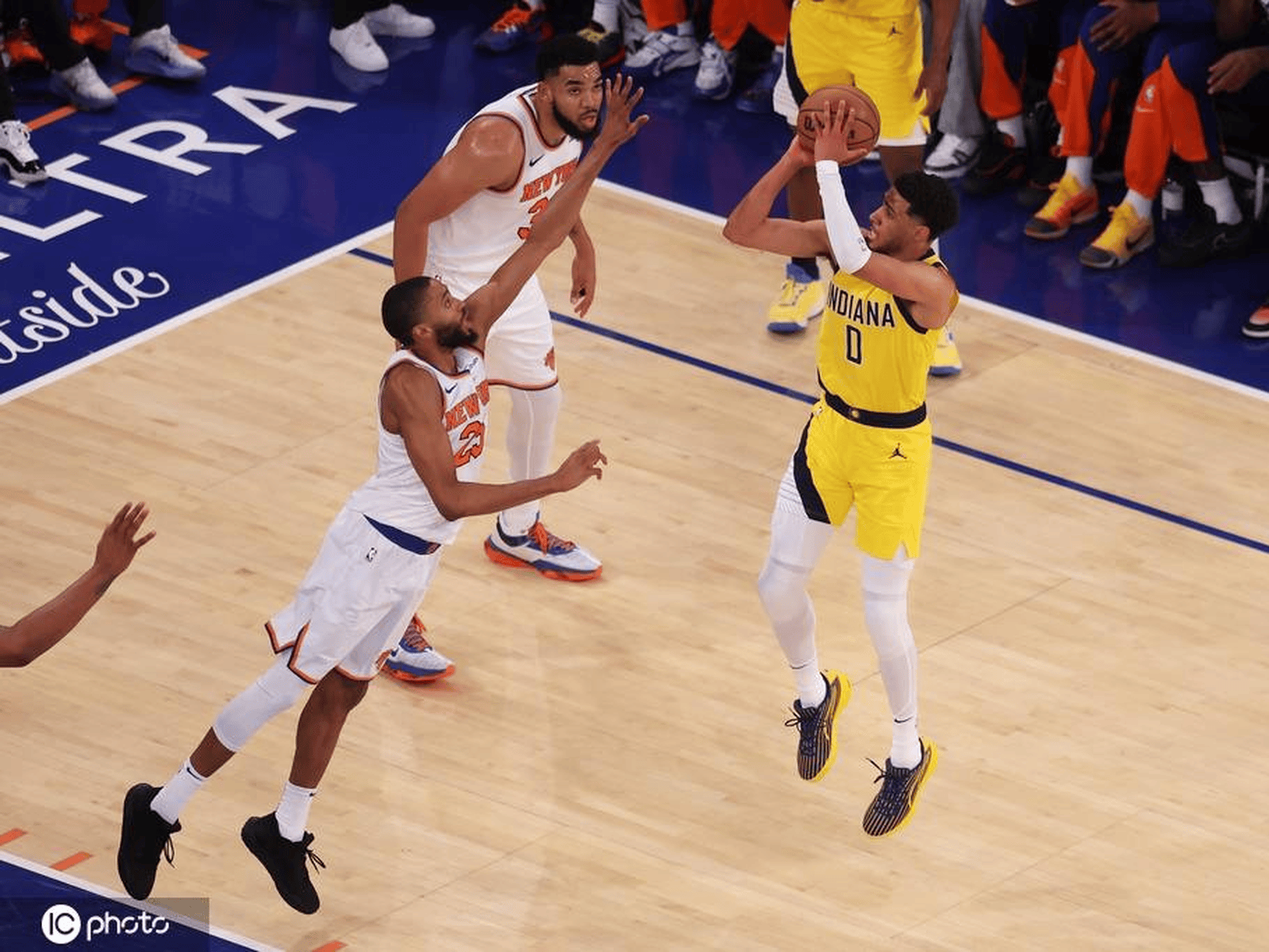 尼克斯客场逆转马刺,兰多夫关键时刻爆发的简单介绍 尼克斯客场逆转马刺,兰多夫关键时刻爆发的简单介绍