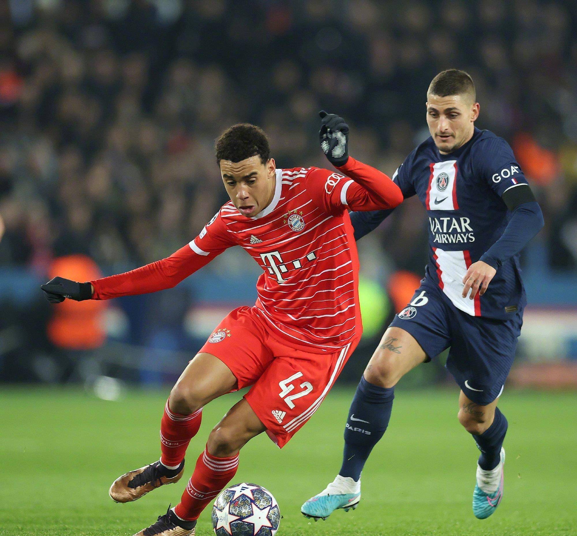 包含巴黎圣日耳曼主场大胜:支持者欢庆队伍壮举的词条 包含巴黎圣日耳曼主场大胜:支持者欢庆队伍壮举的词条