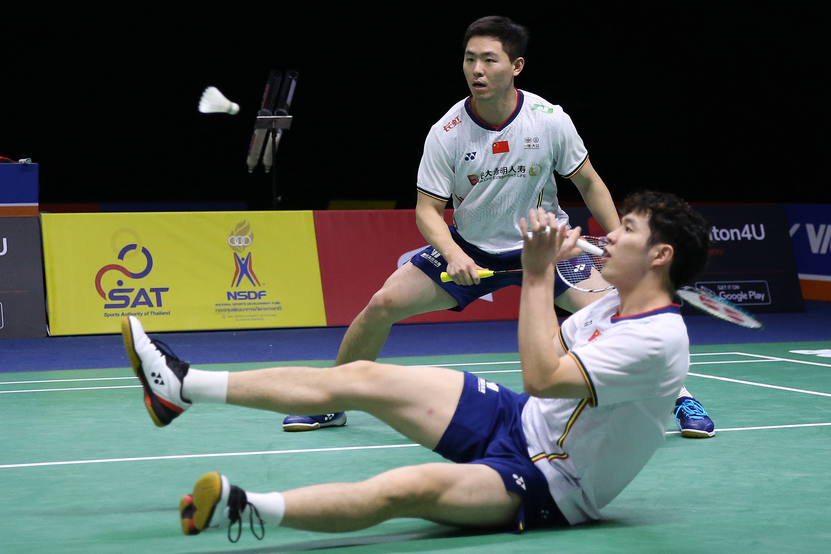 韩国队逆转丹麦队，黄鸭组合点燃赛场的简单介绍