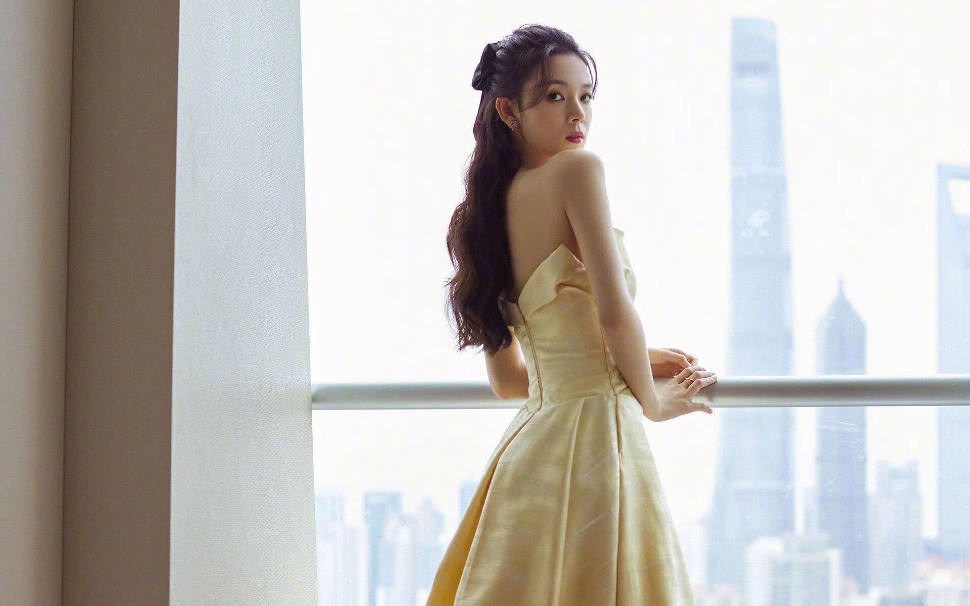 赛道之外的领袖，萨内如何扛起全队，点亮F1新赛季揭幕战之夜