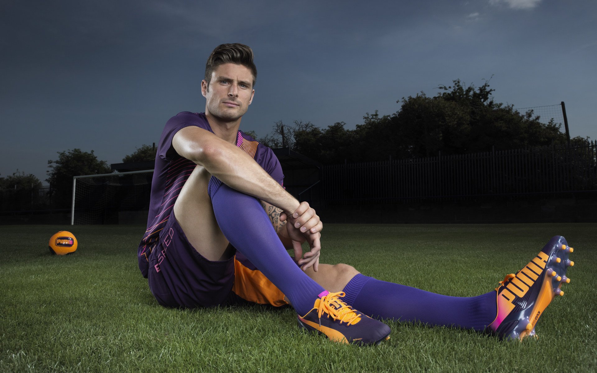 当沙漠雄狮撕碎红蓝战袍，苏亚雷斯个人英雄主义与阿尔及利亚掀翻巴萨的战术革命