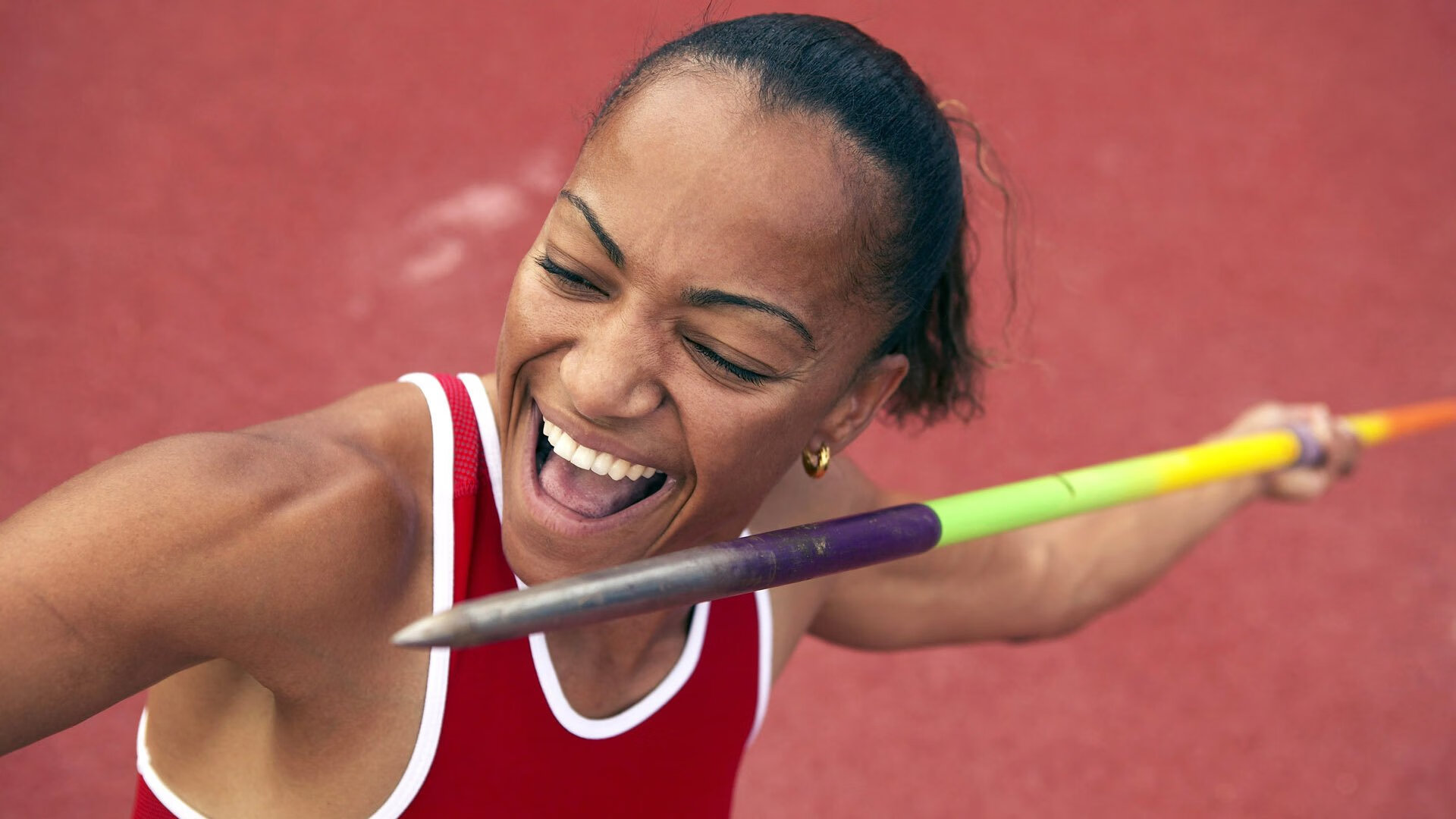 绿茵场上的封锁艺术，从德甲争冠战到澳瑞地缘博弈的战术启示